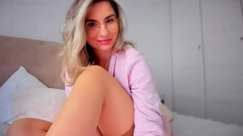 Snapshot of alymiss chatting on 04/27/26, 08:12 alymiss online show from 04/27/26, 08:12