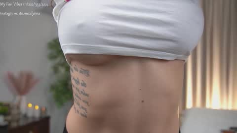 Snapshot of alyonaqueen_ chatting on 10/25/25, 07:08 Alyona online show from 10/25/25, 07:08