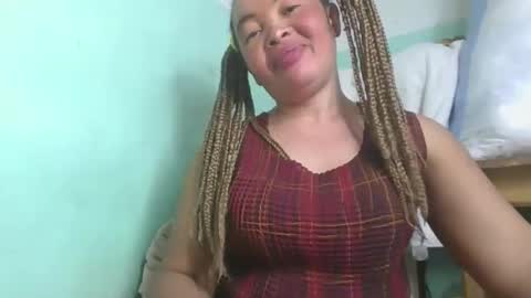 Snapshot of alypierette chatting on 03/20/26, 04:01 alypierette online show from 03/20/26, 04:01