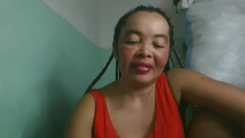 Snapshot of alypierette chatting on 03/25/26, 04:18 alypierette online show from 03/25/26, 04:18