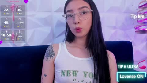 sopie online show from 01/04/25, 02:14