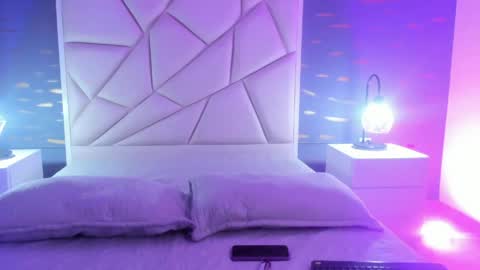 Snapshot of alysonshy chatting on 03/25/26, 07:09 Aly Shy online show from 03/25/26, 07:09