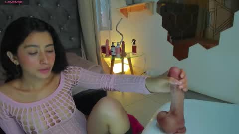 Snapshot of alyssa_joness chatting on 03/24/26, 03:17 alyssa_joness online show from 03/24/26, 03:17