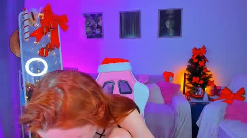 Snapshot of alyssa_smitt chatting on 12/15/24, 07:35 alyssa_smitt online show from 12/15/24, 07:35