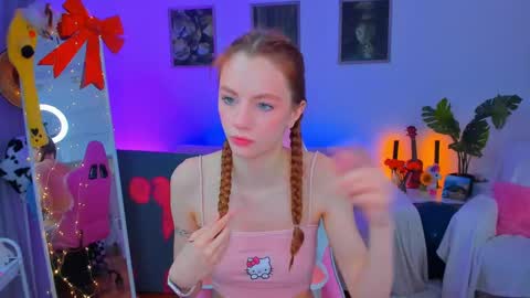 Snapshot of alyssa_smitt chatting on 01/25/25, 07:28 alyssa_smitt online show from 01/25/25, 07:28