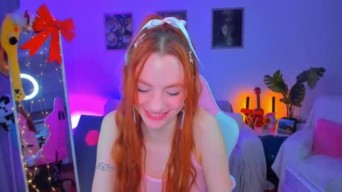 Snapshot of alyssa_smitt chatting on 01/27/25, 02:20 alyssa_smitt online show from 01/27/25, 02:20