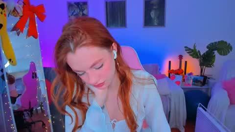 Snapshot of alyssa_smitt chatting on 02/23/25, 07:33 alyssa_smitt online show from 02/23/25, 07:33