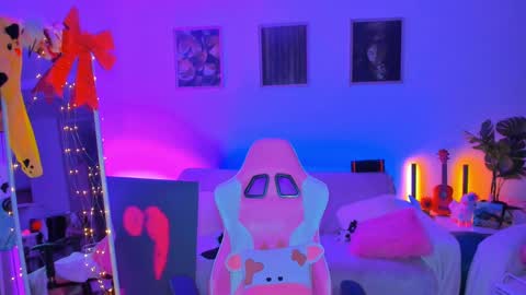 Snapshot of alyssa_smitt chatting on 02/27/25, 01:59 alyssa_smitt online show from 02/27/25, 01:59