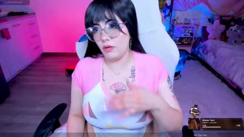Snapshot of alyssaromanova chatting on 04/29/26, 12:59 . Monday to Saturday at 10pm and 6am Colombia time online show from 04/29/26, 12:59