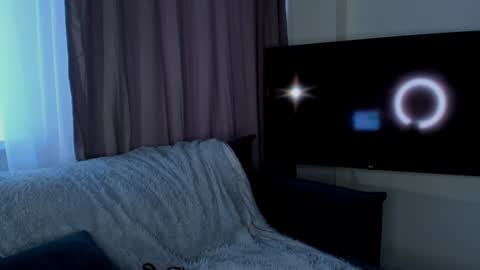 Alyssa  I will be online December 2 at 2000 UTC  online show from 01/31/25, 08:54