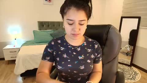 Snapshot of alyssia_wolds_1 chatting on 02/06/25, 12:26 alyssia wolds online show from 02/06/25, 12:26