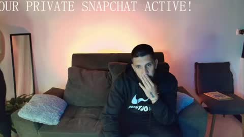 Snapshot of alyssia_wolds_1 chatting on 07/17/26, 02:18 alyssia wolds online show from 07/17/26, 02:18