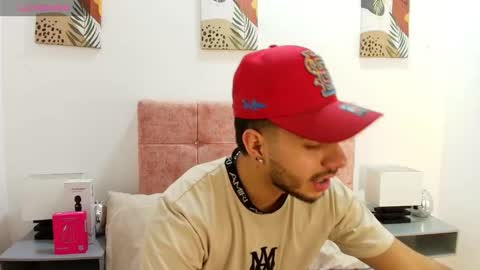 Snapshot of amadeo_wild chatting on 03/12/26, 12:11 Amadeo Wild online show from 03/12/26, 12:11