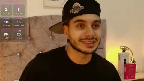 Snapshot of amadeo_wild chatting on 04/17/26, 04:15 Amadeo Wild online show from 04/17/26, 04:15