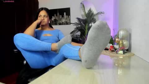 anny online show from 12/19/25, 02:29