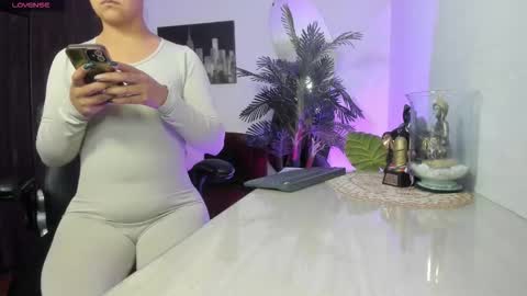 anny online show from 02/18/26, 02:07