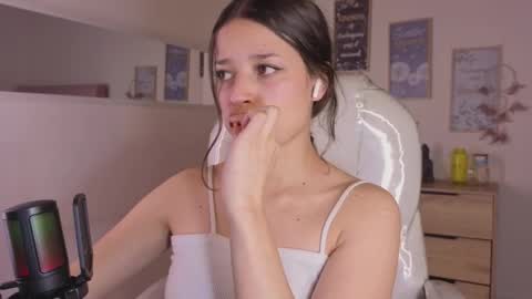 B I A N C A online show from 10/21/25, 03:18