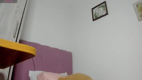 Snapshot of amaia_mendoza chatting on 06/13/26, 11:35 Amaia Mendoza online show from 06/13/26, 11:35