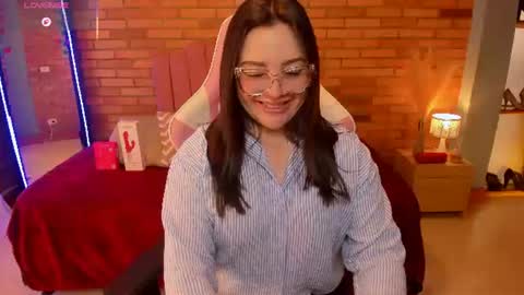 Snapshot of amaia_monet chatting on 06/14/26, 01:13 Hi Im AmaiaHelp me reach 100 likes online show from 06/14/26, 01:13