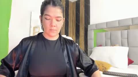 Amaia  online show from 06/22/26, 07:00