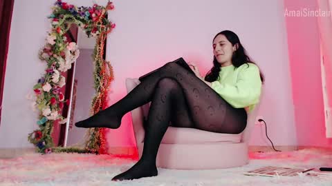 Amai  Sinclair  online show from 02/02/25, 09:08