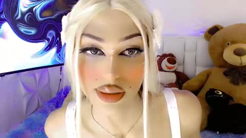 amal_baddel_ online show from 02/28/25, 08:20