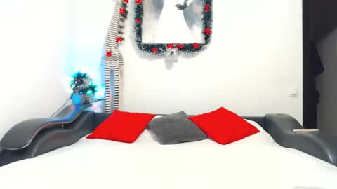 amali2015 online show from 12/17/25, 07:20