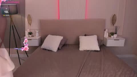 Snapshot of amalia_3 chatting on 02/12/25, 05:47 Amalia online show from 02/12/25, 05:47