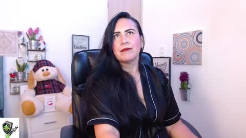 Snapshot of amalia_brunette chatting on 12/05/24, 11:07 AMALIA online show from 12/05/24, 11:07