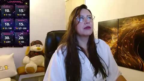 Snapshot of amalia_brunette chatting on 11/26/25, 01:17 AMALIA online show from 11/26/25, 01:17