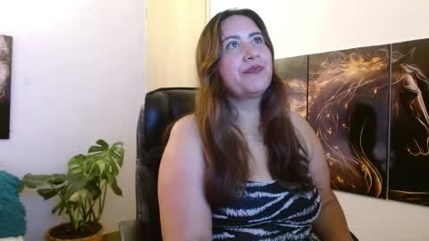 Snapshot of amalia_brunette chatting on 04/19/26, 09:17 AMALIA online show from 04/19/26, 09:17