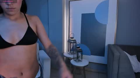 Snapshot of amalia_cruss chatting on 11/17/25, 12:05 Amalia cruss online show from 11/17/25, 12:05