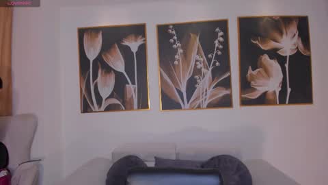 Amalia cruss online show from 03/04/26, 08:15