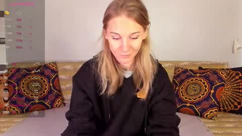 Amalia online show from 10/22/25, 07:52