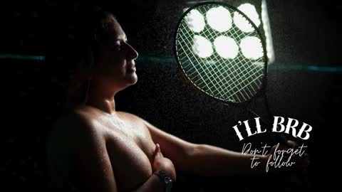 Amalia Im Back See you soon this January 7 at 10 pm Colombia time online show from 11/04/25, 10:53