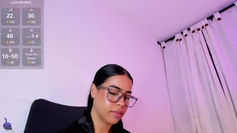 Snapshot of amaliaandrade chatting on 01/27/25, 01:05 Amalia    real MIA  online show from 01/27/25, 01:05