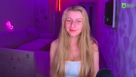 Snapshot of amaliaqueen999 chatting on 11/16/25, 02:33 Amalia online show from 11/16/25, 02:33