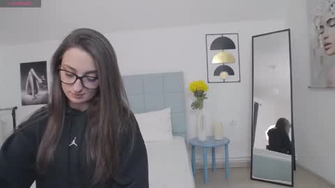 Amalia online show from 02/16/26, 07:32