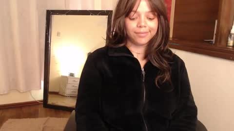         online show from 02/12/25, 06:51