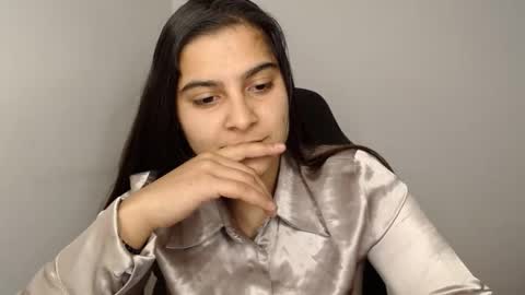 The queen of the biceps  online show from 01/24/25, 07:18