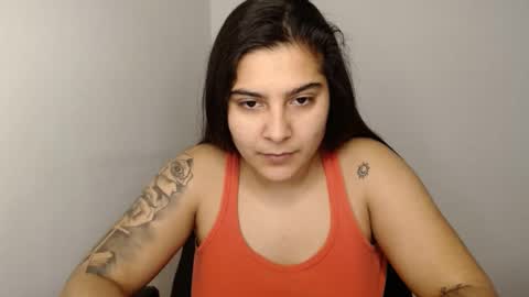 The queen of the biceps  online show from 02/03/25, 10:58