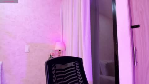 Luisa online show from 01/09/25, 02:11