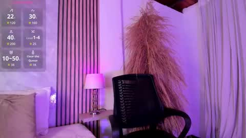 Snapshot of amanda_26 chatting on 11/06/25, 01:50 Luisa online show from 11/06/25, 01:50