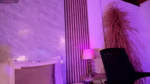 Snapshot of amanda_26 chatting on 01/07/26, 01:52 Luisa online show from 01/07/26, 01:52