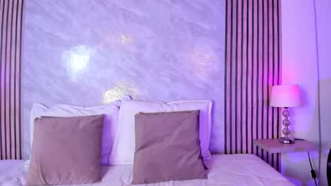 Snapshot of amanda_26 chatting on 03/28/26, 02:44 Luisa online show from 03/28/26, 02:44