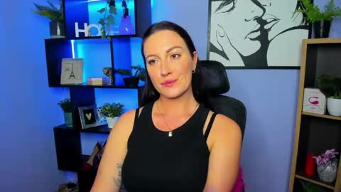 Snapshot of amanda_burn chatting on 04/29/26, 02:21 Amanda online show from 04/29/26, 02:21