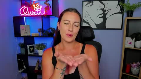 Snapshot of amanda_burn chatting on 05/28/26, 01:41 Amanda online show from 05/28/26, 01:41
