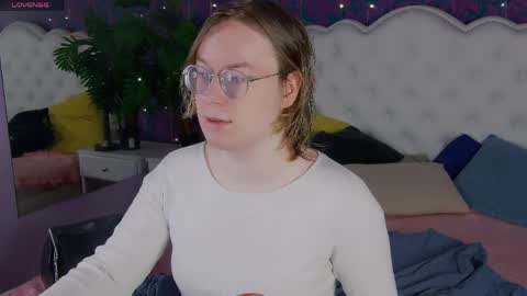 Snapshot of amanda_butlerr chatting on 04/08/26, 10:26 Hi im Amanda online show from 04/08/26, 10:26