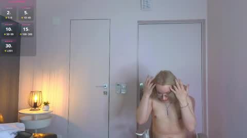 Snapshot of amanda_butlerr chatting on 06/03/26, 02:33 Hi im Amanda online show from 06/03/26, 02:33