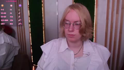 Snapshot of amanda_butlerr chatting on 07/12/26, 01:24 Hi im Amanda online show from 07/12/26, 01:24